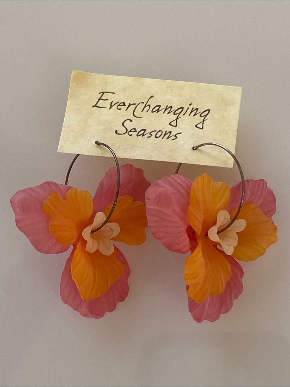 Vintage Lucite Flower Earrings
